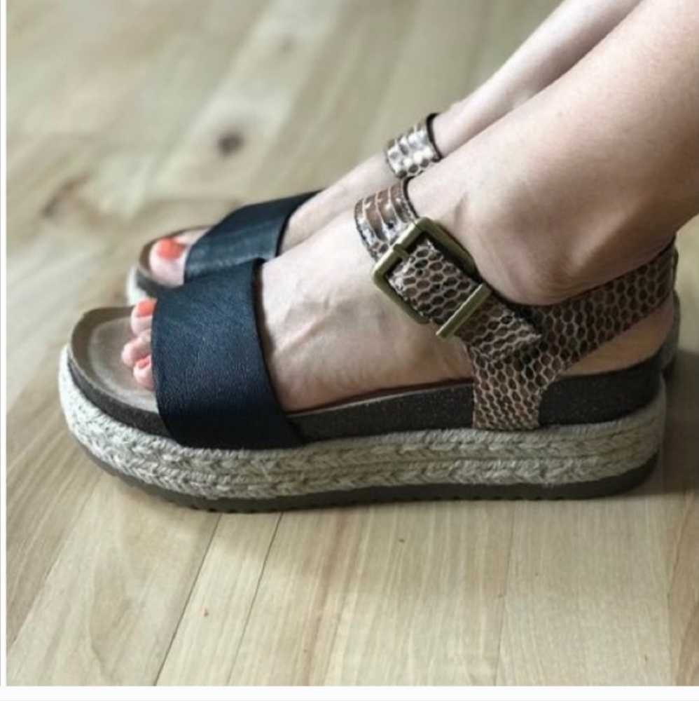 Crown vintage espadrille wedge sandal